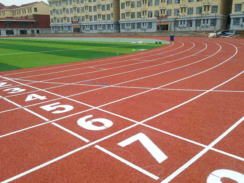 新國標(biāo)塑膠跑道到底新到哪里？